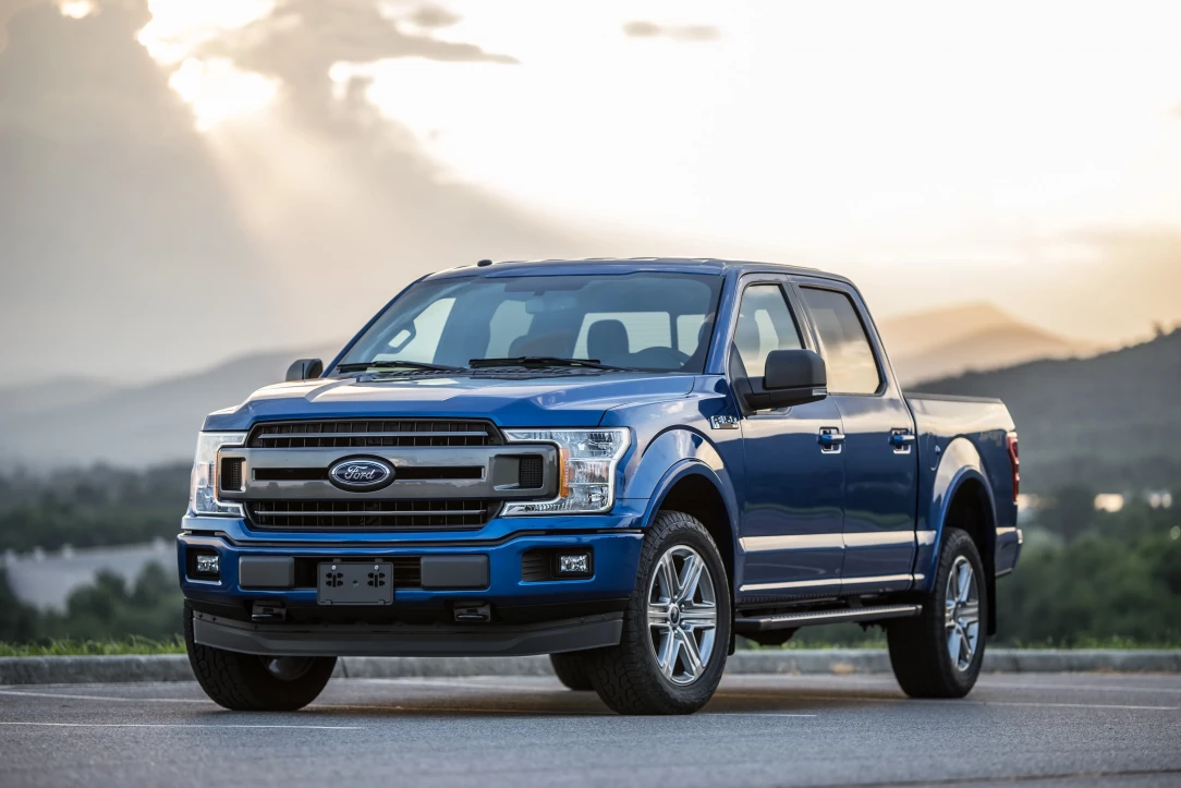 Ford предлагает новый уровень комфорта с откидными рамками